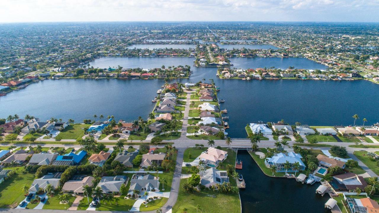 Hidden Harbor Sw Cape- Waterfront Private Home Locally Owned & Managed, Fair & Honest Pricing Cape Coral Exterior foto